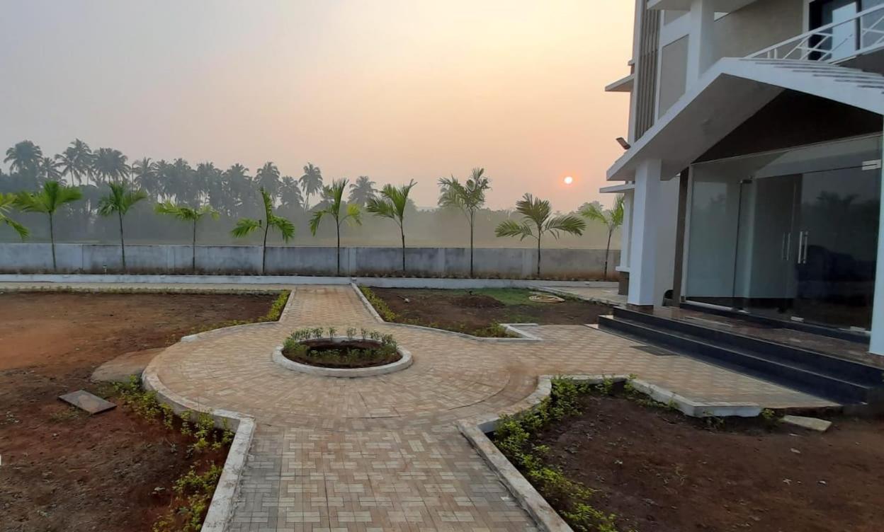 Winds N Waves Hotel Alībāg Ngoại thất bức ảnh