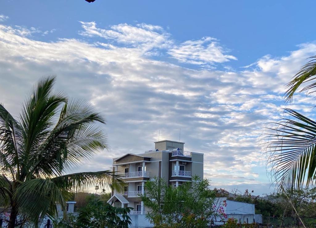Winds N Waves Hotel Alībāg Ngoại thất bức ảnh